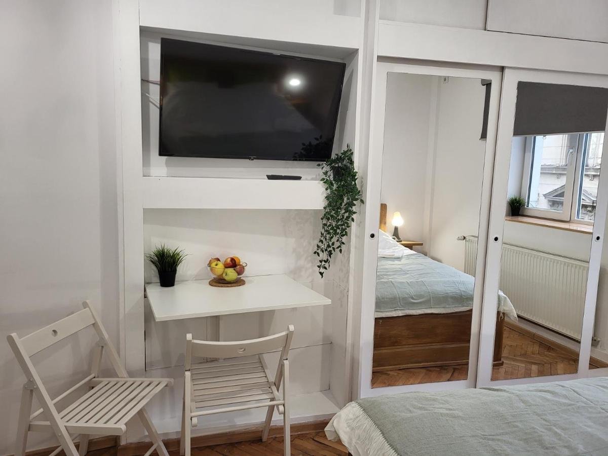 Cozy Old Town Apartments - Lipscani Βουκουρέστι Εξωτερικό φωτογραφία